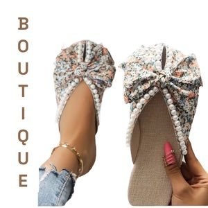 Floral, Pearl & Bow Slides Size 40/8.5